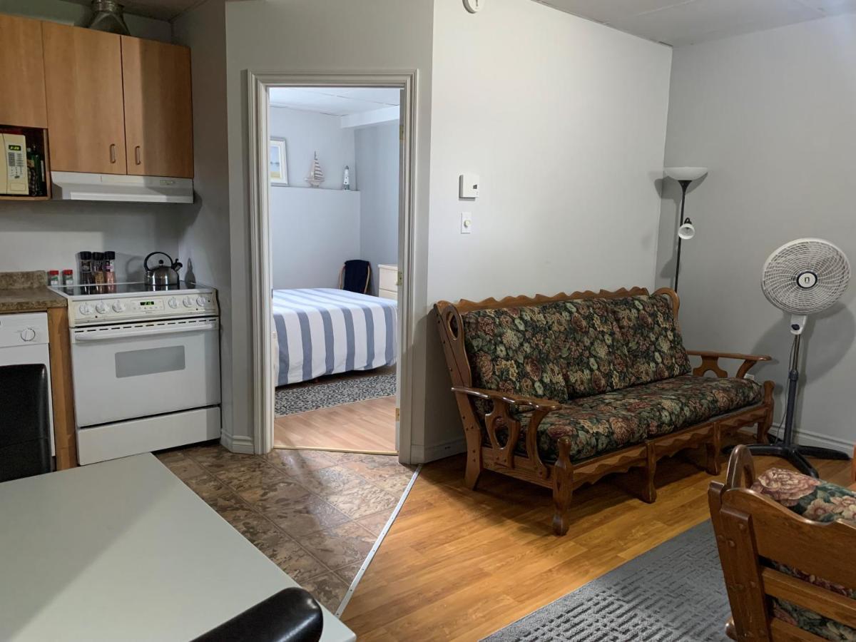 Logement 3 ,5 Entierement Prive Lac-Mégantic Exteriér fotografie